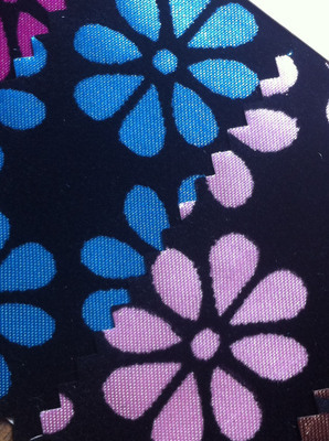 【熱銷(xiāo)新款KTV夜場(chǎng)皮革背景墻皮革酒店高檔裝飾四葉草植絨皮革】?jī)r(jià)格,廠家,圖片,人造皮革,東陽(yáng)市薇拉工藝品-